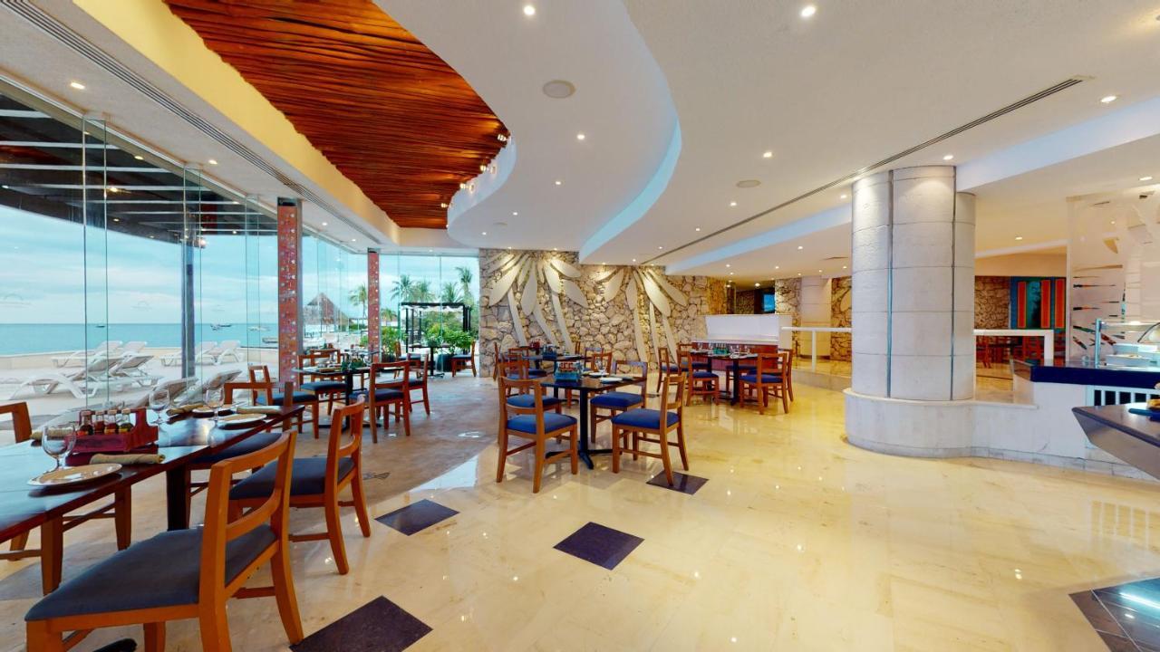 Hotel Grand Park Royal Cozumel Zewnętrze zdjęcie The restaurant at the hotel
